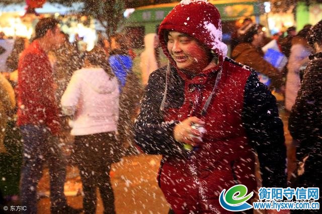喜大普奔:衡阳高调发布禁令对平安夜占道狂欢乱象说“不”