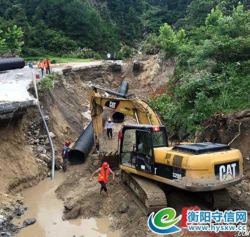宁乡“公路卫士”危急时刻打通生命通道