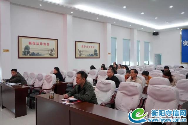 学先进典型 争做合格党员干警