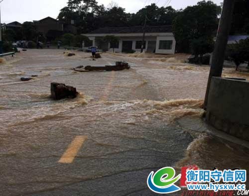 宁乡“公路卫士”危急时刻打通生命通道